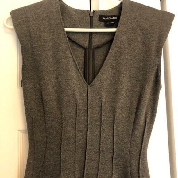 Charcoal grey knit midi dress - Picture 2 of 9
